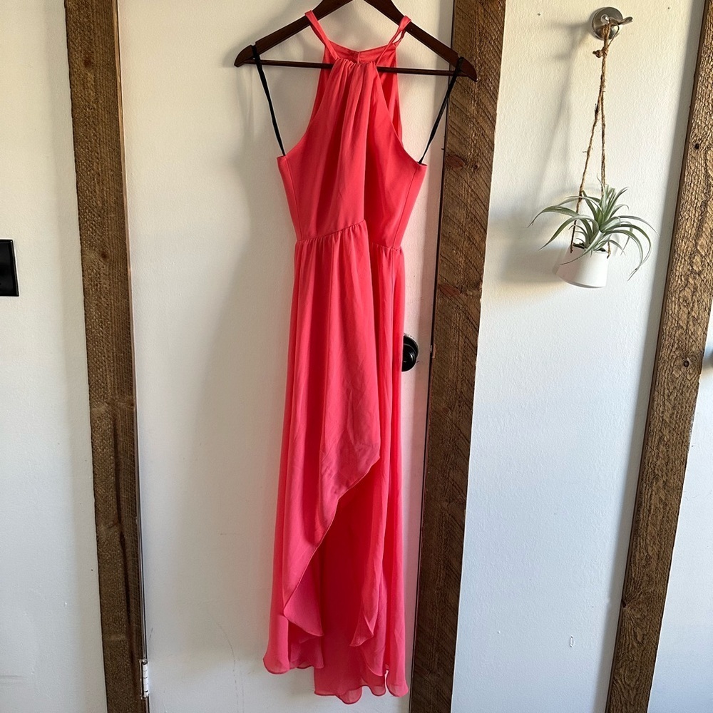 Bebe Elegant Coral Overlay Maxi Dress Women’s Size XS
Euc
Absolutely gorgeous